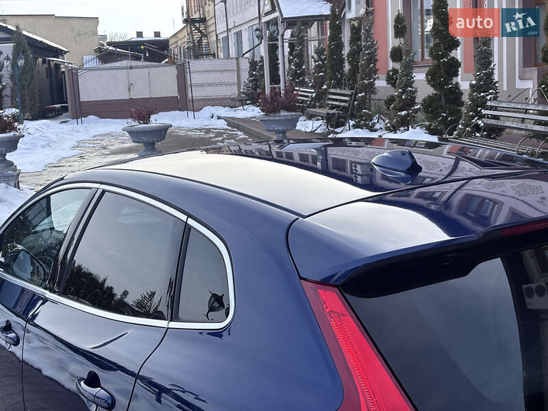 Хетчбек Volvo V40 2015 в Стрию