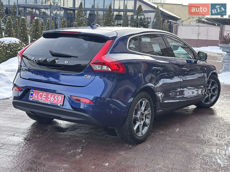 Хетчбек Volvo V40 2015 в Стрию