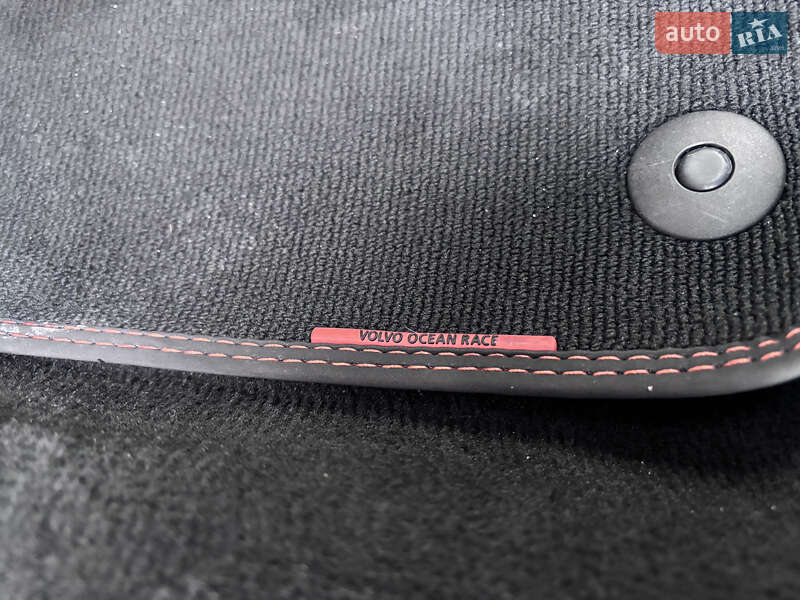 Хетчбек Volvo V40 2015 в Стрию