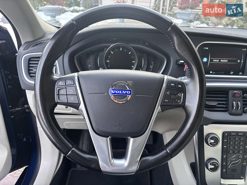 Хетчбек Volvo V40 2015 в Стрию