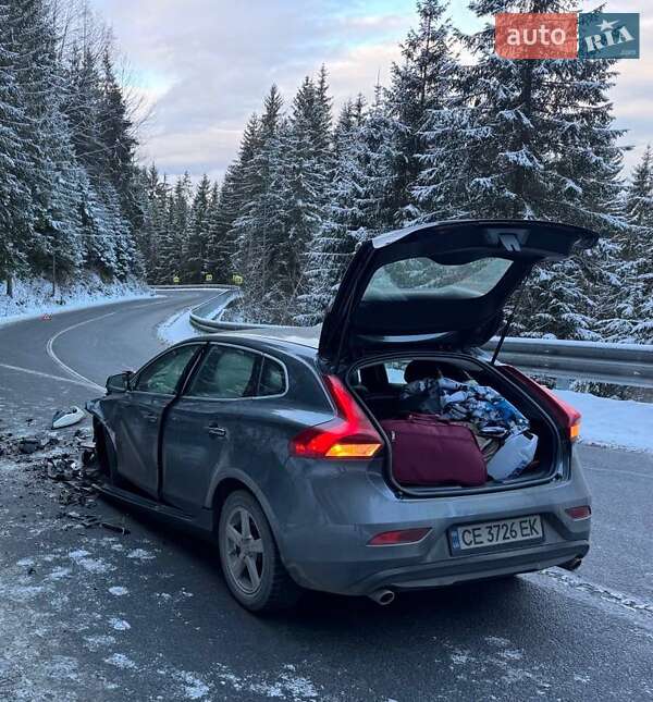 Хэтчбек Volvo V40 2013 в Ивано-Франковске фото 9 Хэтчбек Volvo V40 2013 в Ивано-Франковске