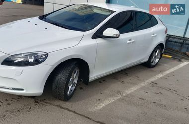 Хэтчбек Volvo V40 2013 в Полтаве