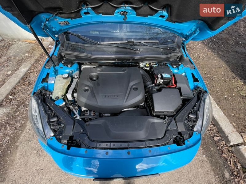 Хэтчбек Volvo V40 2014 в Львове