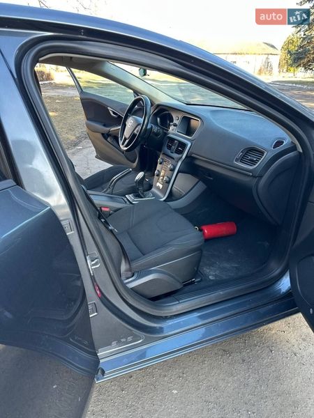 Хэтчбек Volvo V40 2013 в Луцке