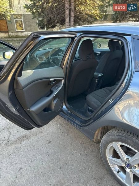 Хэтчбек Volvo V40 2013 в Луцке
