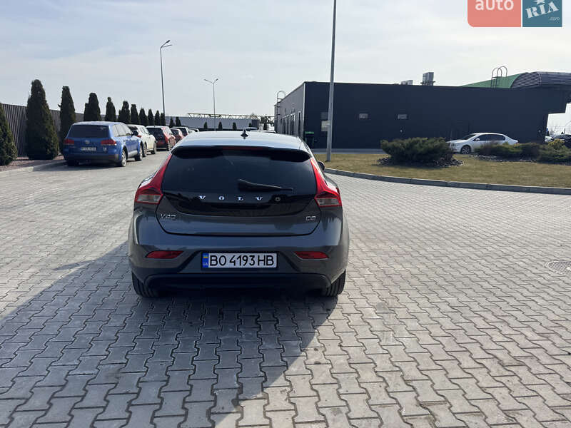 Хетчбек Volvo V40 2012 в Тернополі