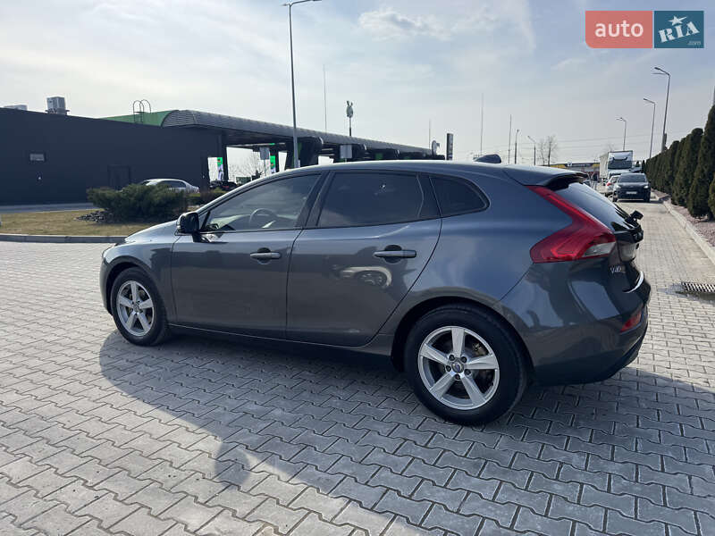 Хетчбек Volvo V40 2012 в Тернополі