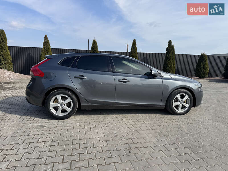 Хетчбек Volvo V40 2012 в Тернополі