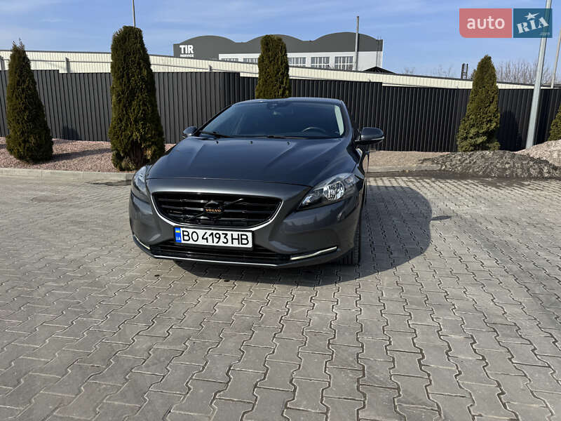 Хетчбек Volvo V40 2012 в Тернополі