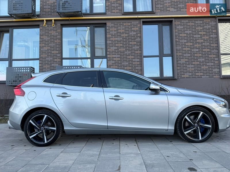 Хетчбек Volvo V40 2013 в Львові фото 12 Хетчбек Volvo V40 2013 в Львові