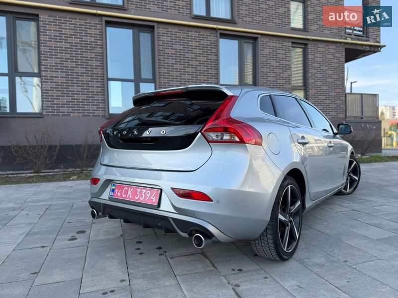 Хетчбек Volvo V40 2013 в Львові фото 25 Хетчбек Volvo V40 2013 в Львові