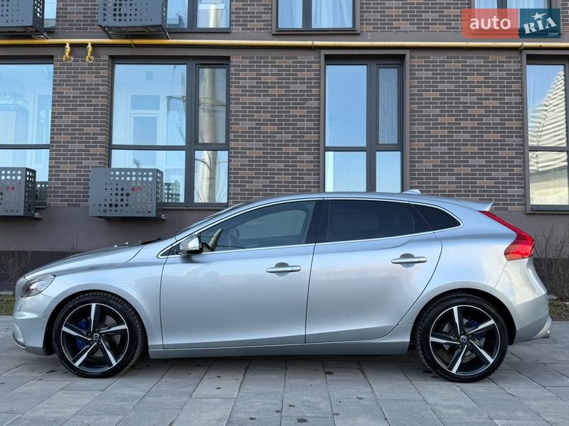 Хетчбек Volvo V40 2013 в Львові фото 20 Хетчбек Volvo V40 2013 в Львові
