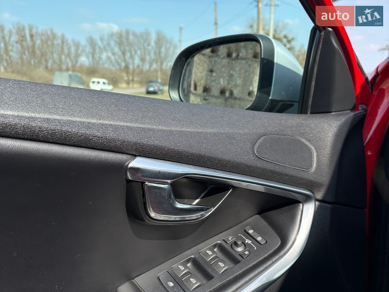 Хэтчбек Volvo V40 2015 в Хмельницком фото 6 Хэтчбек Volvo V40 2015 в Хмельницком