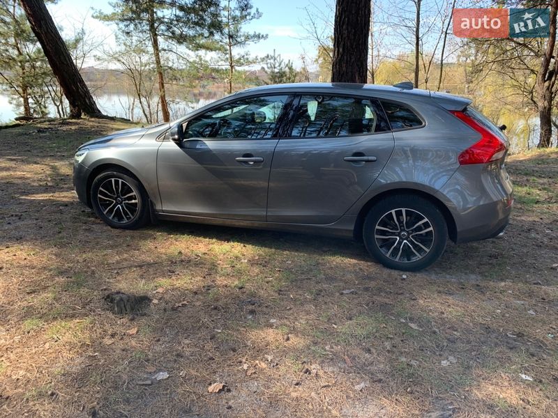 Хэтчбек Volvo V40 2019 в Житомире