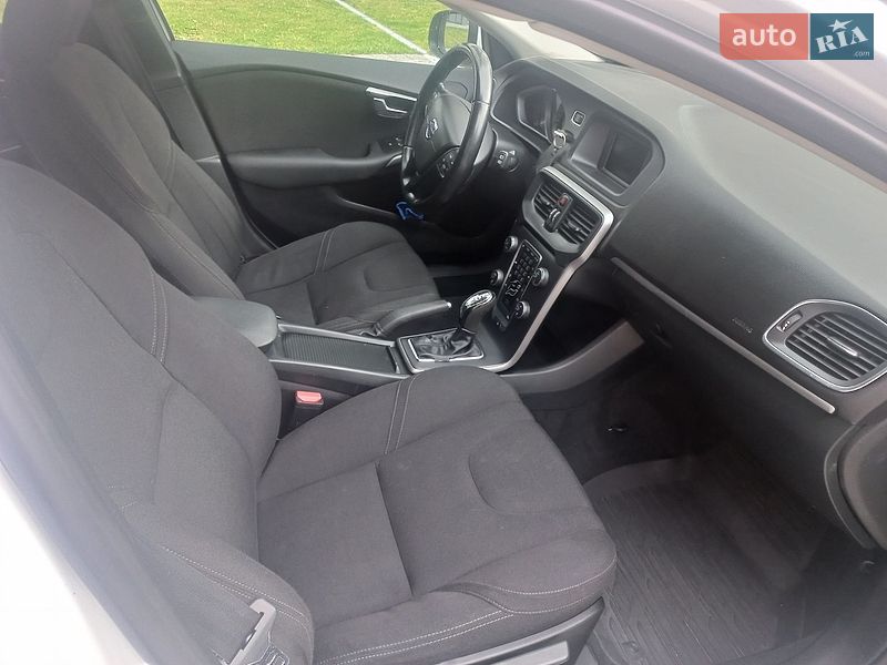 Хэтчбек Volvo V40 2014 в Шептицькому