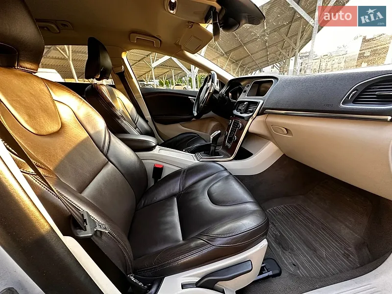 Volvo V40 2013 VIN YV1MV8481E2099216 фото оголошення 32 з 83