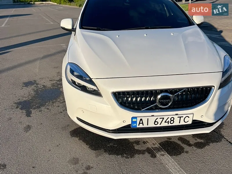 Volvo V40 2018 VIN YV1MV79K0J2486956 фото оголошення 3 з 73