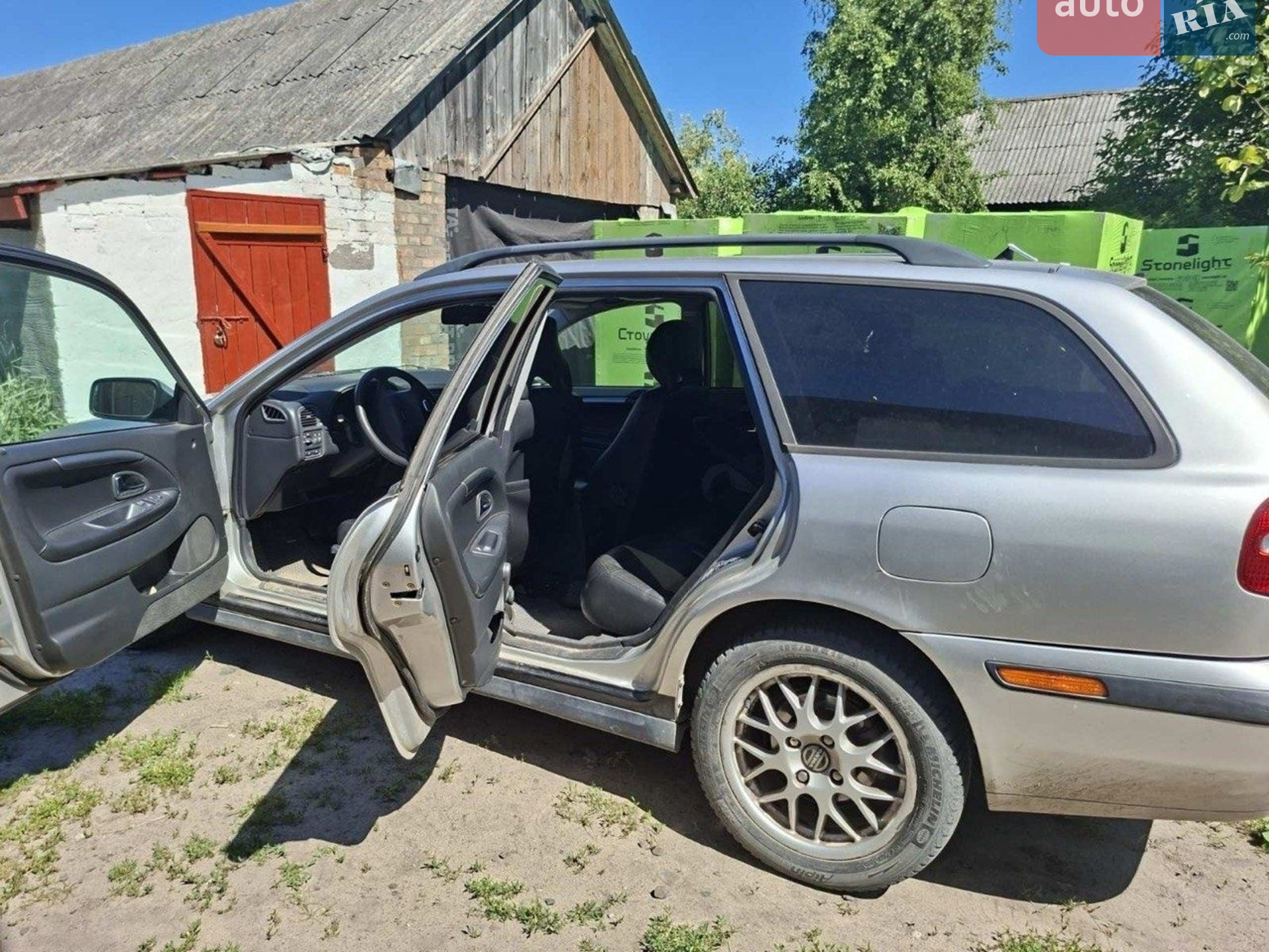 Volvo V40 2002 VIN YV1VW14K32F838343 фото оголошення 2 з 5