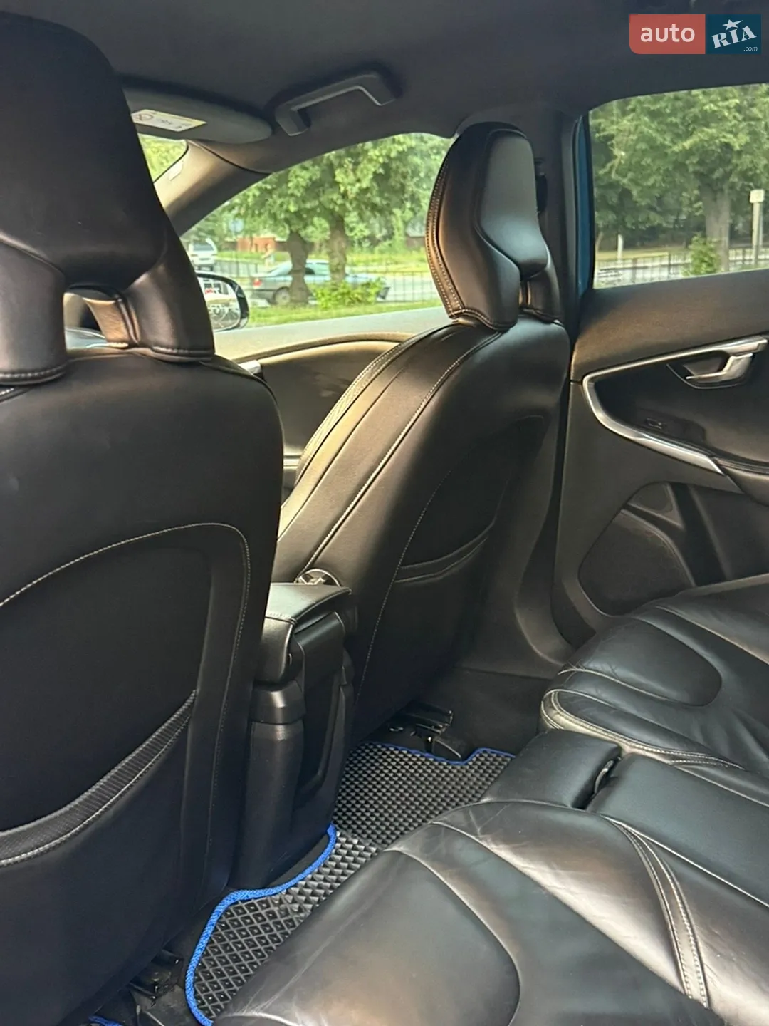 Volvo V40 2014 VIN YV1MVA851F2223008 фото оголошення 8 з 11