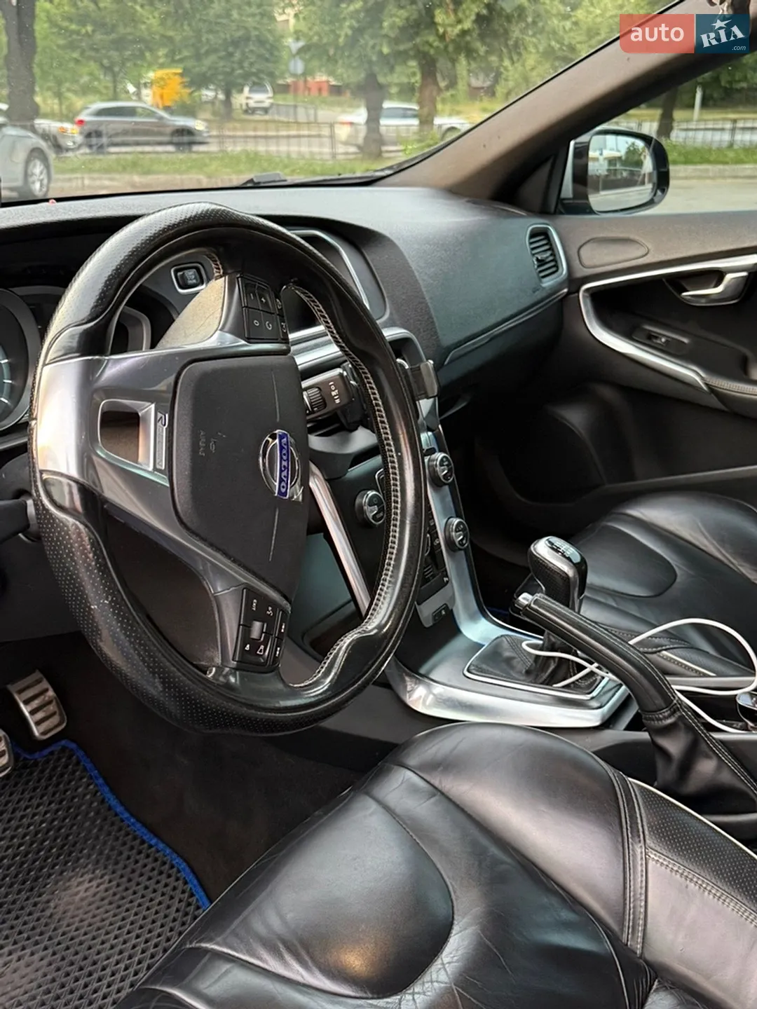 Volvo V40 2014 VIN YV1MVA851F2223008 фото оголошення 11 з 11