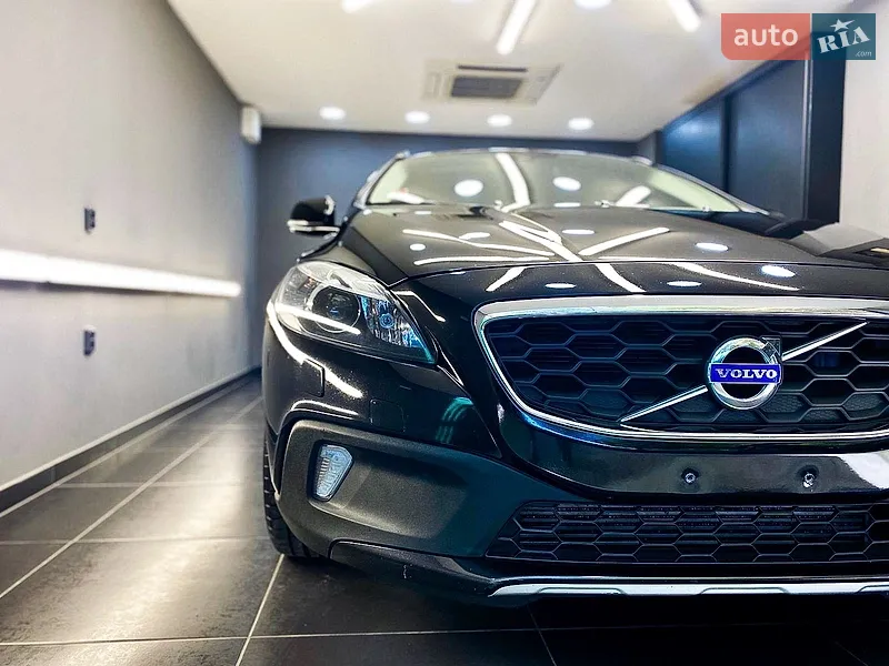 Volvo V40 2014
