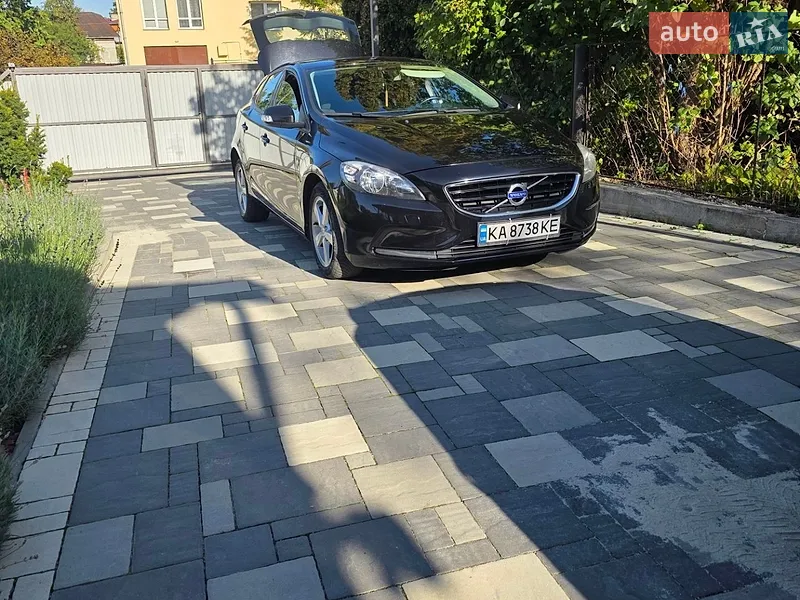 Volvo V40 2015