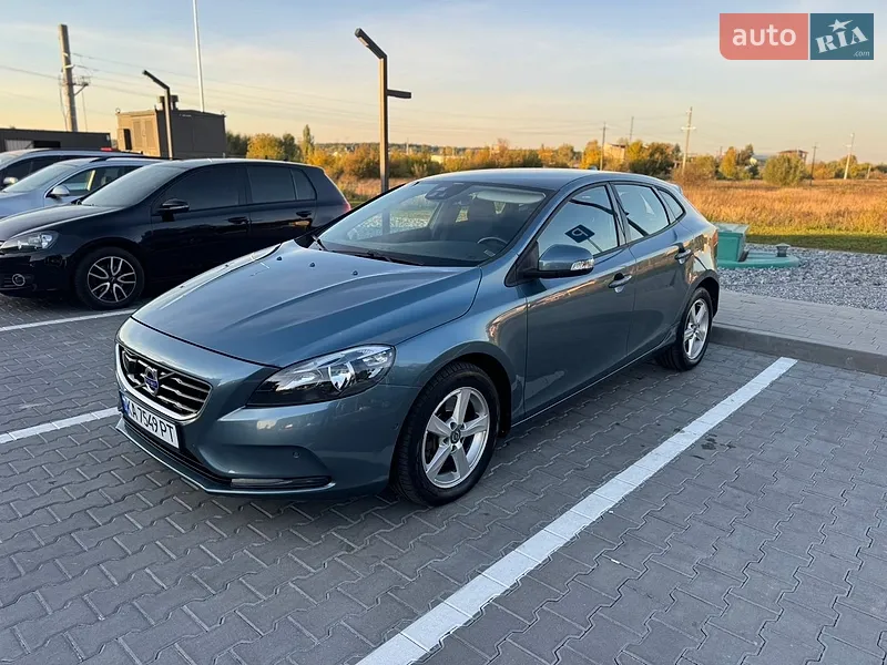 Volvo V40 2013