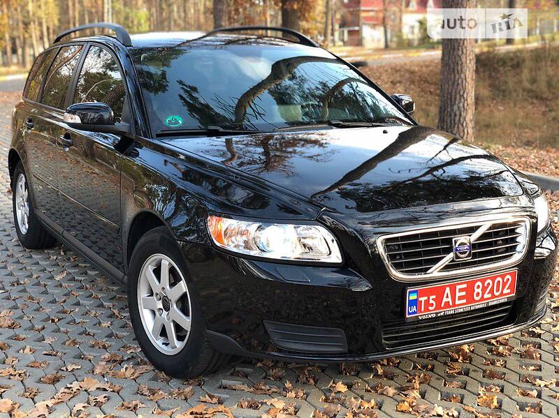 Универсал Volvo V50 2010 в Киеве