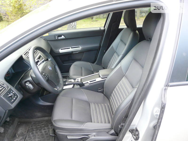Універсал Volvo V50 2009 в Рівному