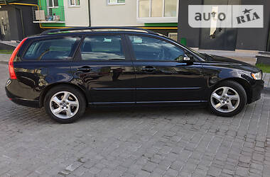 Универсал Volvo V50 2011 в Львове