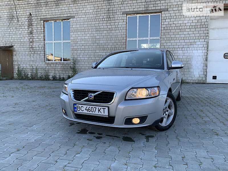 Універсал Volvo V50 2010 в Стрию