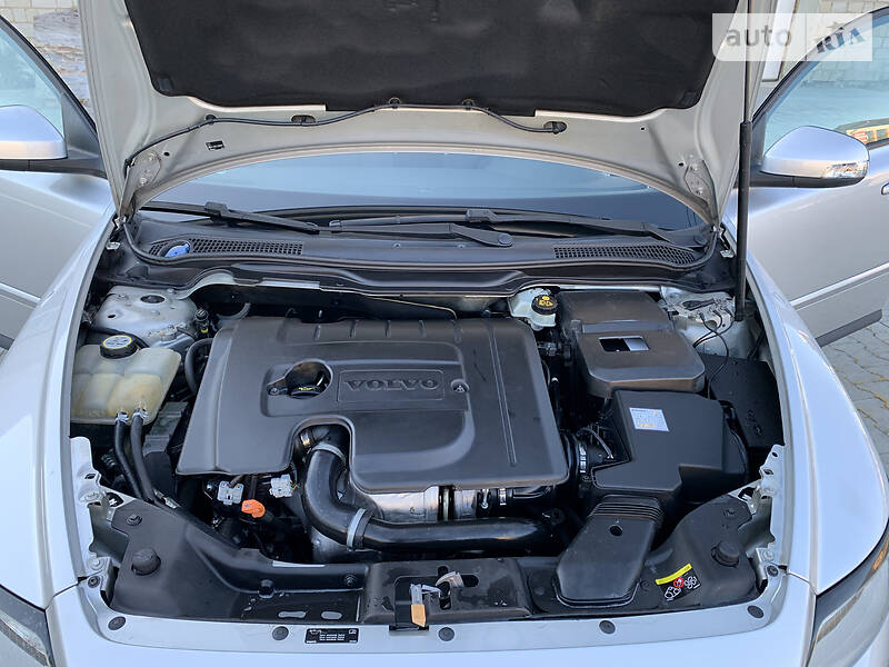 Універсал Volvo V50 2010 в Стрию