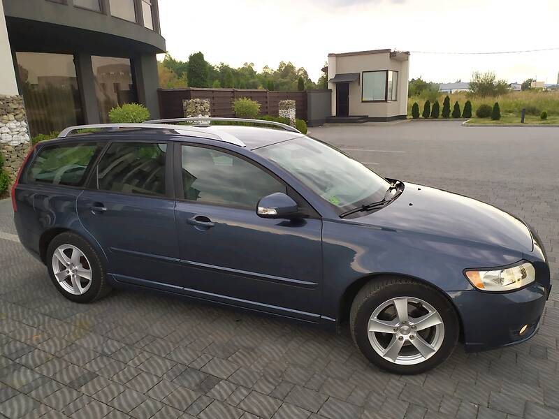 Універсал Volvo V50 2010 в Стрию