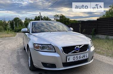 Універсал Volvo V50 2011 в Бучі