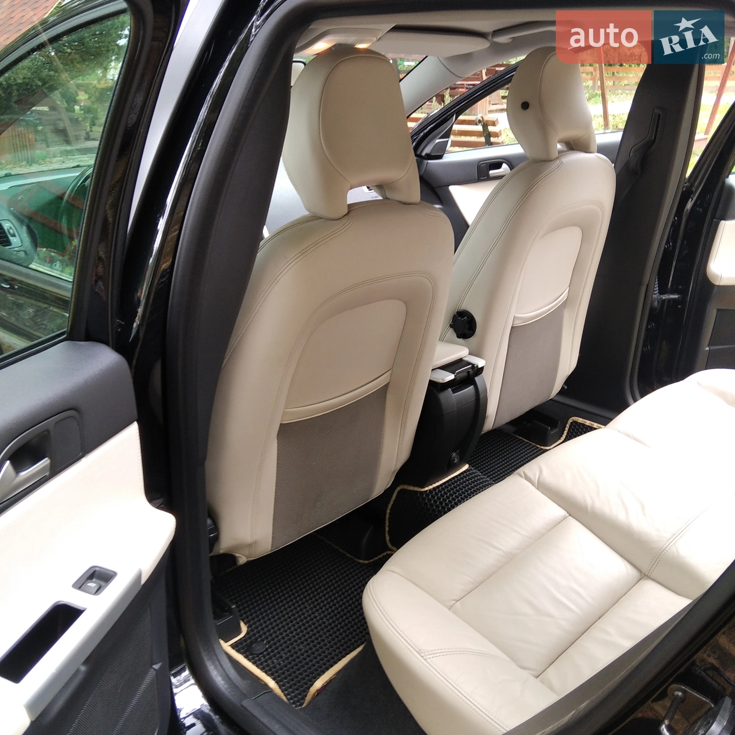 2011 Volvo V50 - мініатюра 23