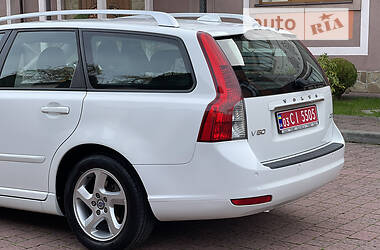 Универсал Volvo V50 2012 в 