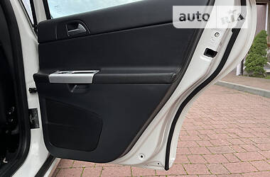 Универсал Volvo V50 2012 в 