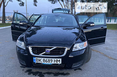 Универсал Volvo V50 2009 в 