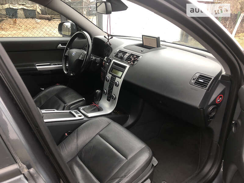 Універсал Volvo V50 2010 в Луцьку