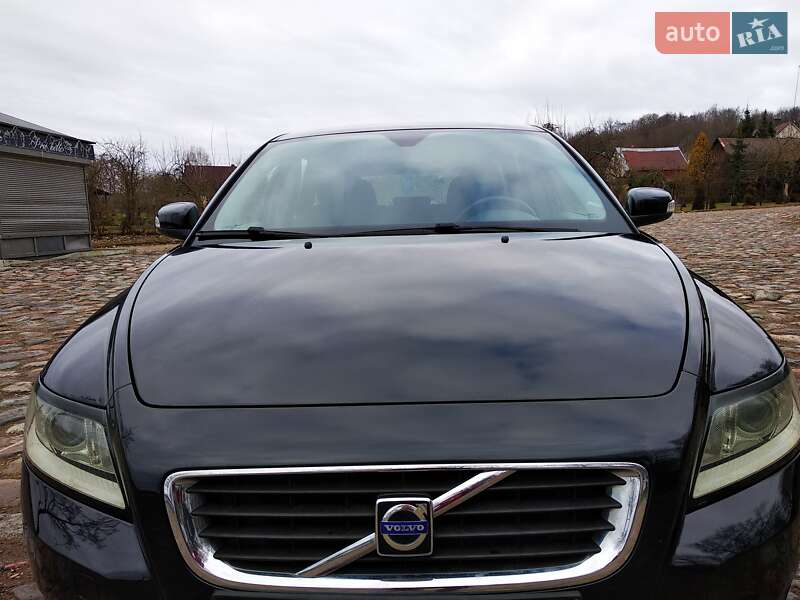 Универсал Volvo V50 2009 в Казанке