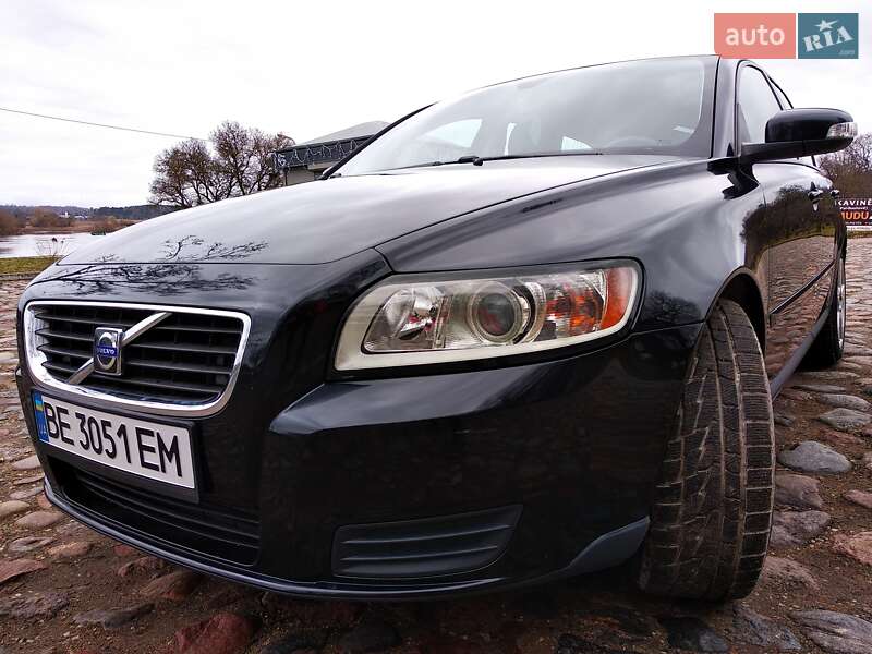 Универсал Volvo V50 2009 в Казанке