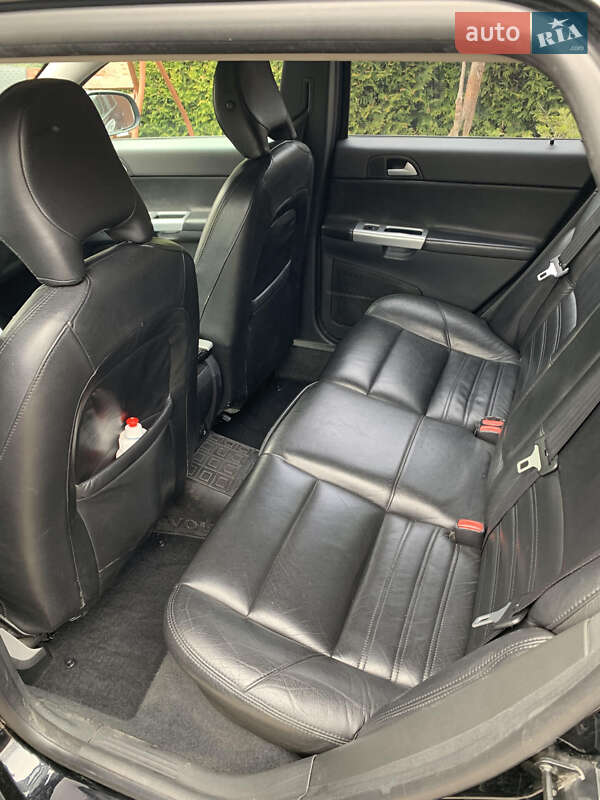 Універсал Volvo V50 2010 в Львові