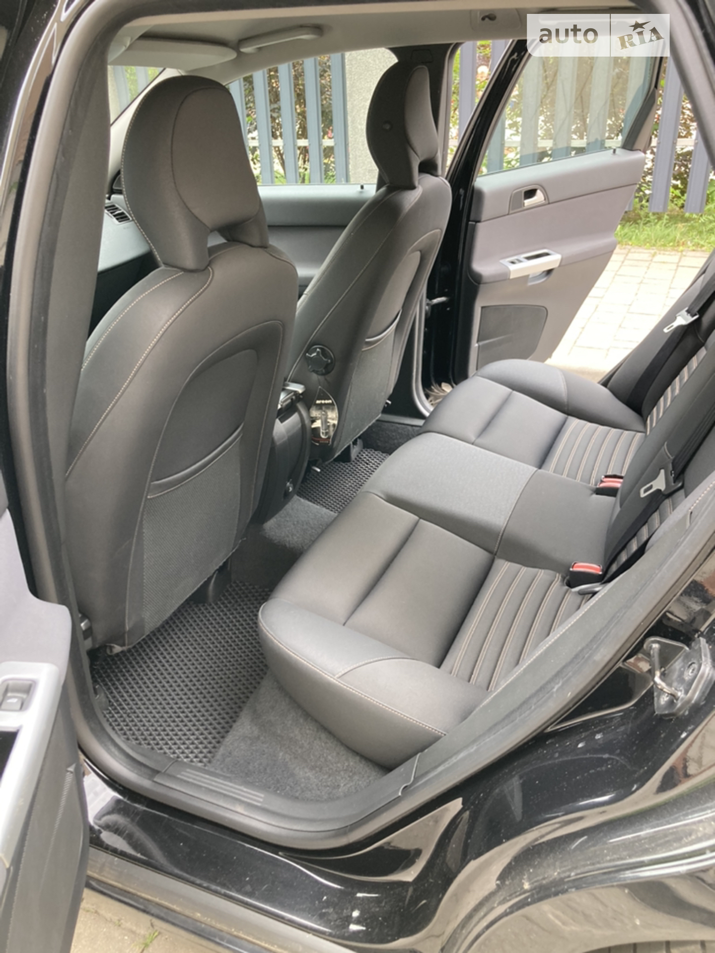2010 Volvo V50 - мініатюра 12