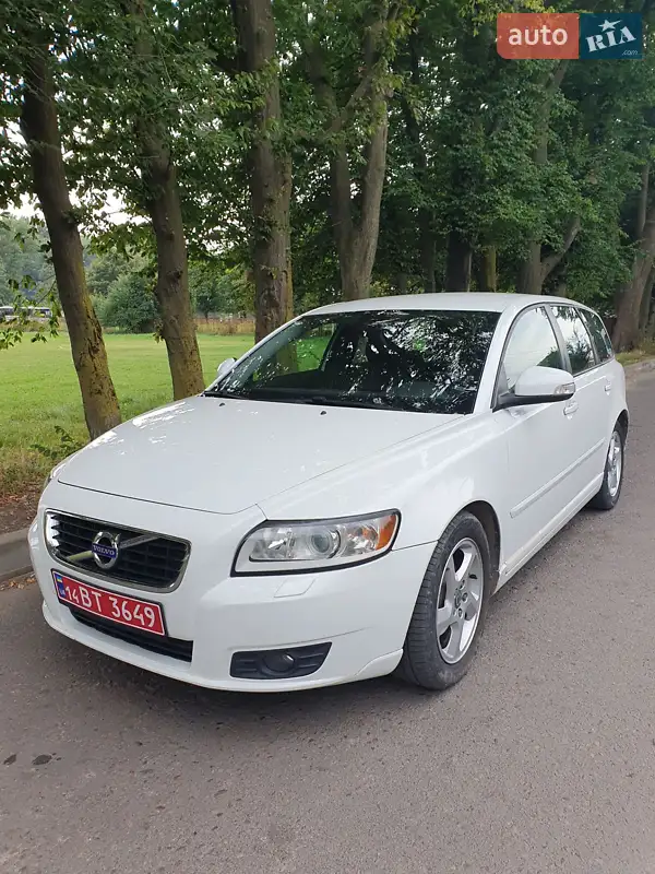 Volvo V50