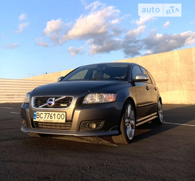 Универсал Volvo V50 2010 в Львове