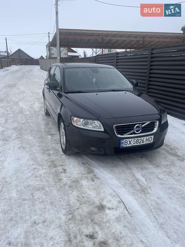 Універсал Volvo V50 2010 в Старокостянтинові