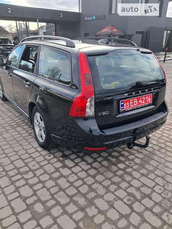 Универсал Volvo V50 2010 в Белогорье