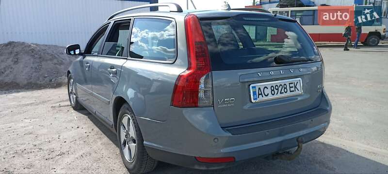 Універсал Volvo V50 2010 в Маневичах
