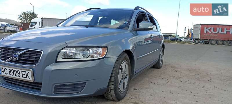 Універсал Volvo V50 2010 в Маневичах