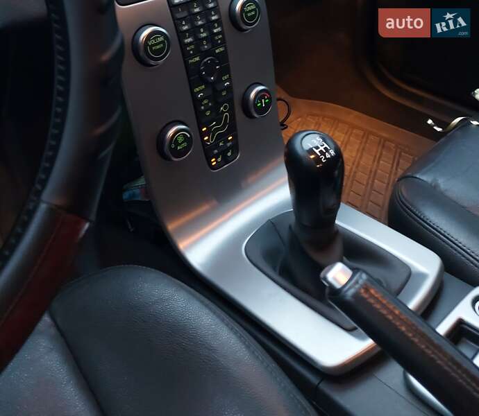 Універсал Volvo V50 2009 в Миронівці